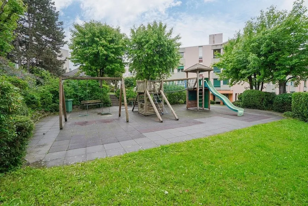 Haus und umgebung; tageslicht, blick
