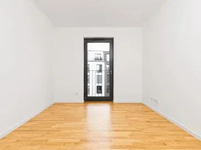 Wohnzimmer; blick, holzboden, tageslicht