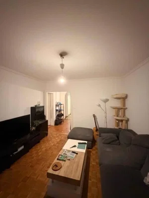 Wohnzimmer; tageslicht, holzboden