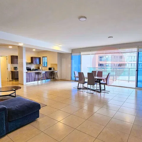 Wohnzimmer; fliesenboden, blick, küchengeräte