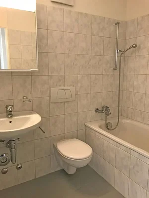 Badezimmer; fliesenboden