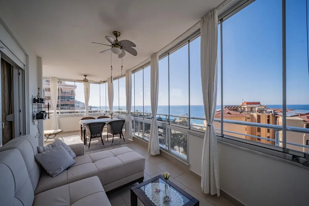 غرفة معيشة; إطلالة, ضوء طبيعي