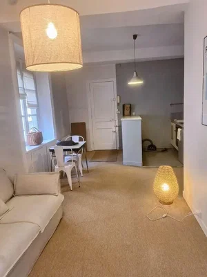 Дневна соба; природно светло, модерни стил