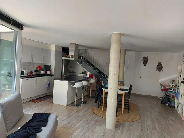 Küche; holzboden, tageslicht