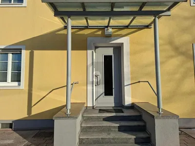 Кућа и околина