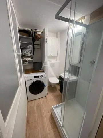 Bathroom; tile floor, natural light, renovated