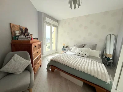 Spavaća soba; prirodno svjetlo, moderni stil, pločice