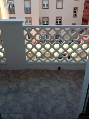 Balkon; fayans zemin