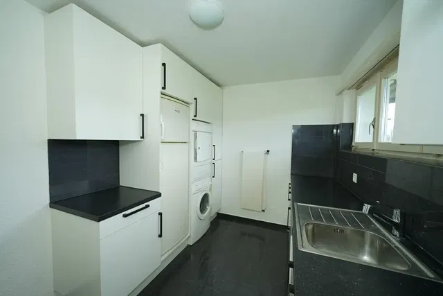 Küche; küchengeräte, fliesenboden