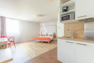 Yatak odası; manzara, doğal ışık