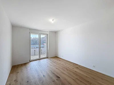 Salon; vue, parquet, lumière naturelle