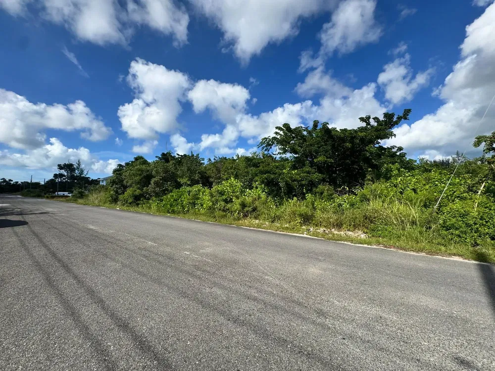 Кућа и околина; поглед, природно светло