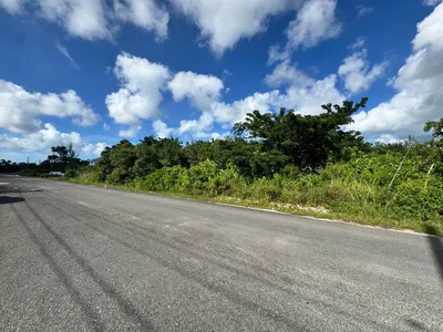 Кућа и околина; поглед, природно светло