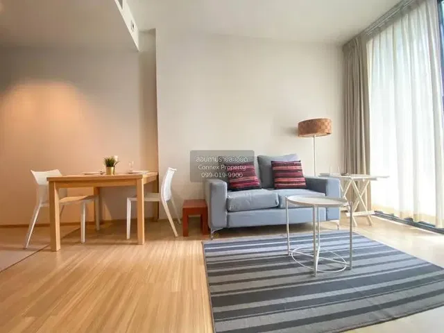 Living room; wood floor, natural light, modern style