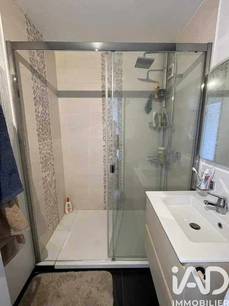 Kupaonica; pločice, renoviran, prirodna svjetlost, moderan stil