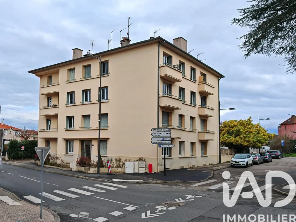 Casa y alrededores