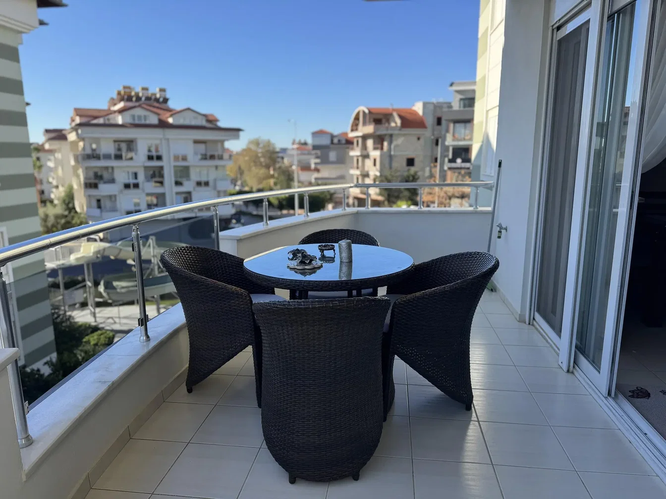 Balcon; vue, carrelage