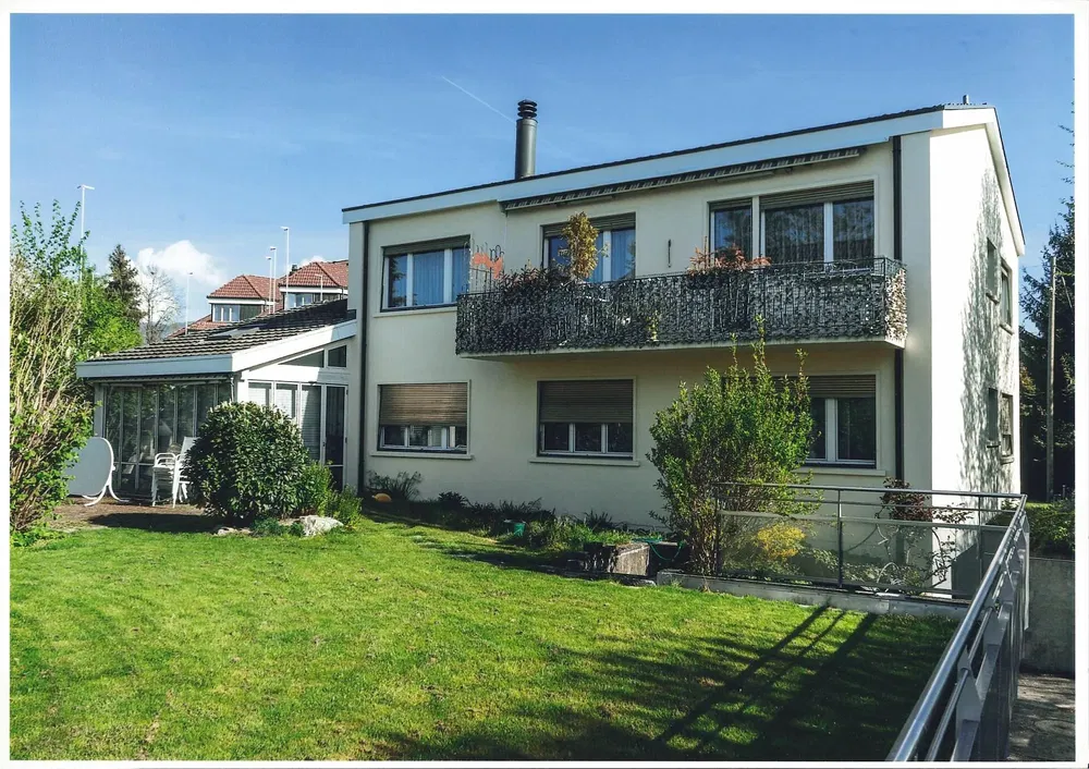 Maison et environs; vue