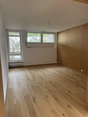 Chambre; parquet, lumière naturelle