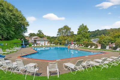 Maison et environs; vue