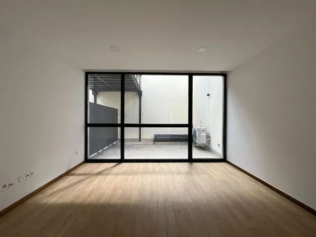 Autre; parquet, lumière naturelle