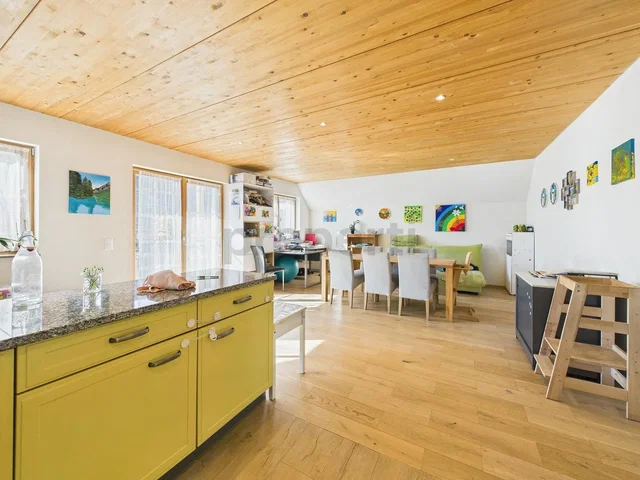 Kitchen; natural light, modern style