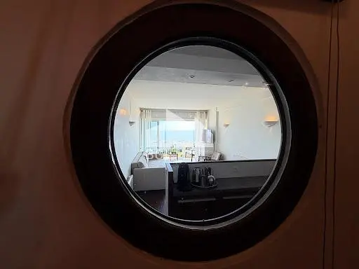 Дневна соба; поглед, природно светло