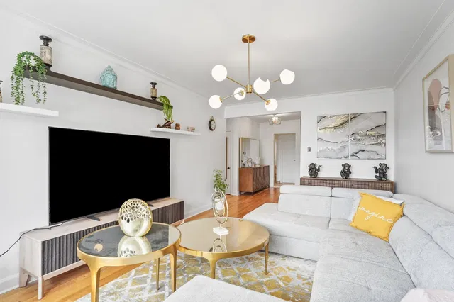 Obývačka; prirodzené svetlo, moderný štýl