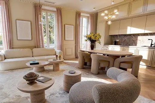 Obývačka; prirodzené svetlo, moderný štýl