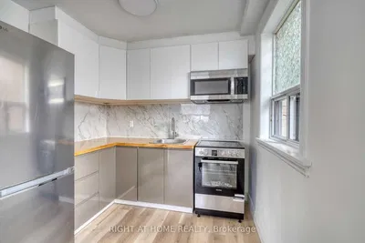 Cuisine; électroménager, lumière naturelle