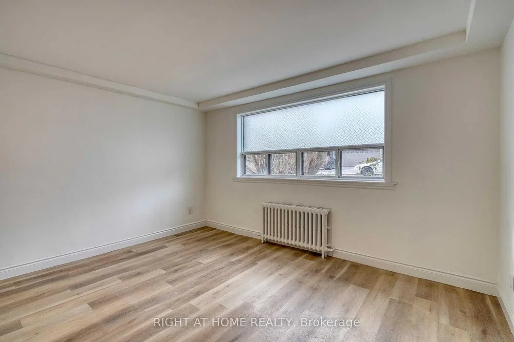 Salon; parquet, vue, lumière naturelle