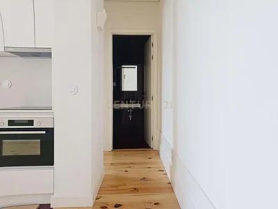 Küche; küchengeräte, holzboden, tageslicht
