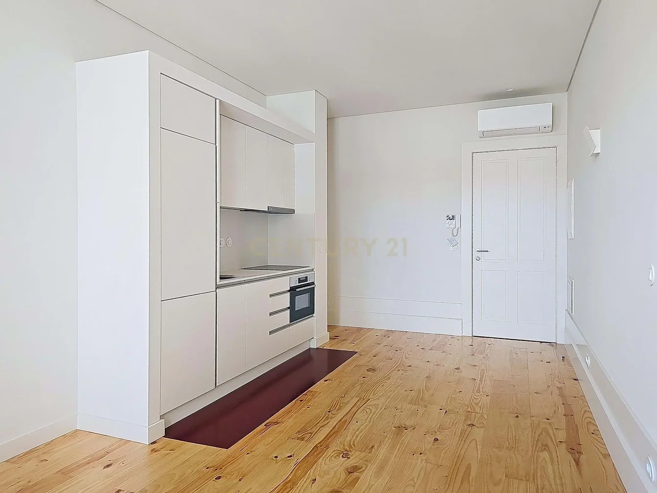 Küche; küchengeräte, holzboden, renoviert, tageslicht