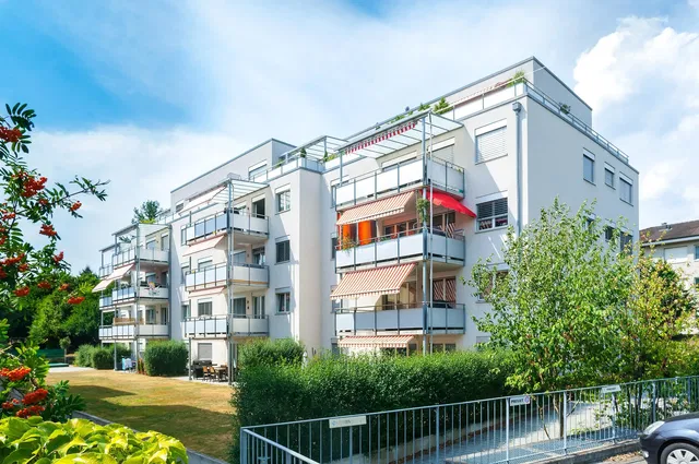 Dom a okolie; výhľad