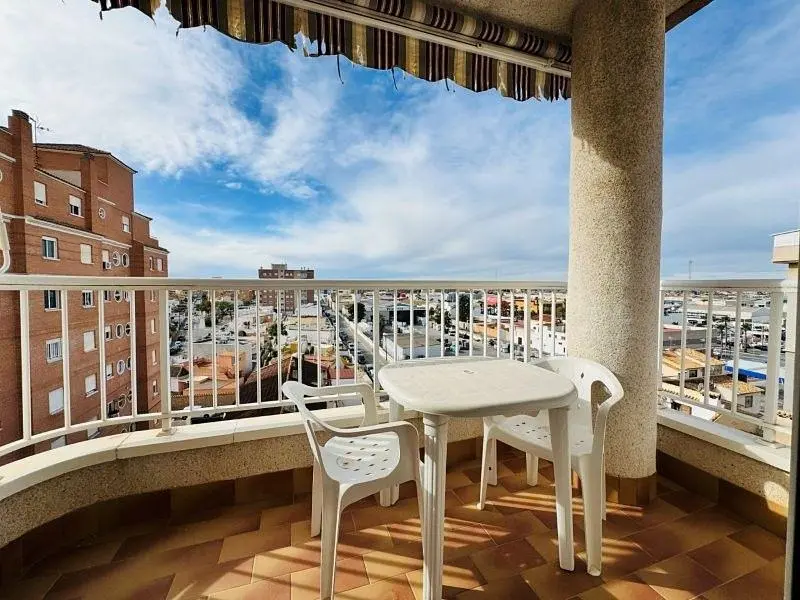 Balkon; manzara, fayans zemin