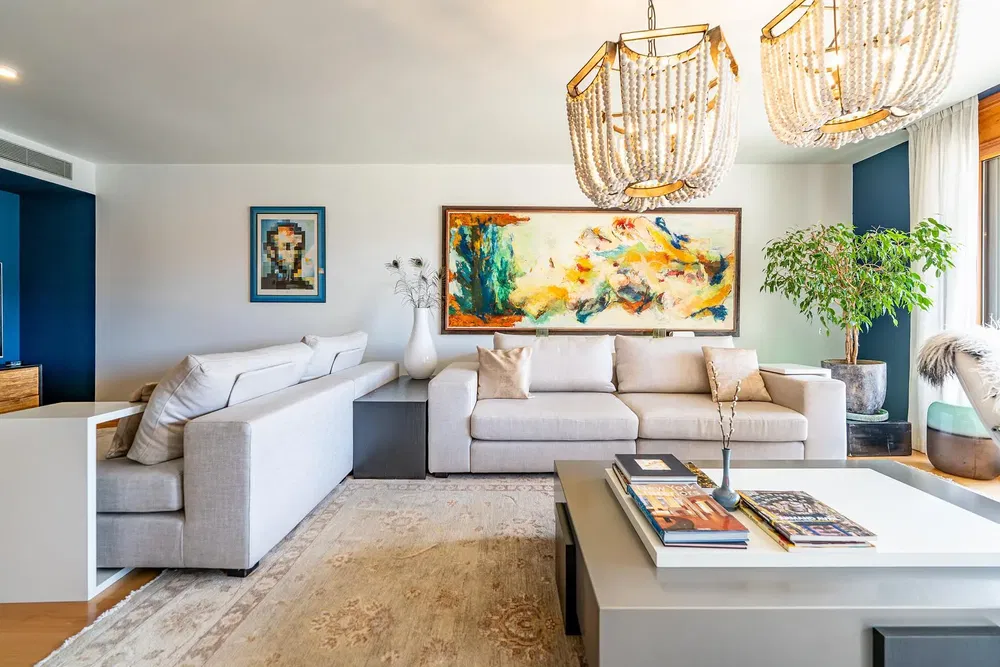 Dnevna soba; prirodno svjetlo, moderni stil