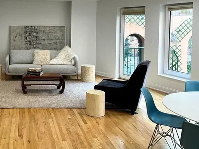 Salon; parquet, lumière naturelle, style moderne
