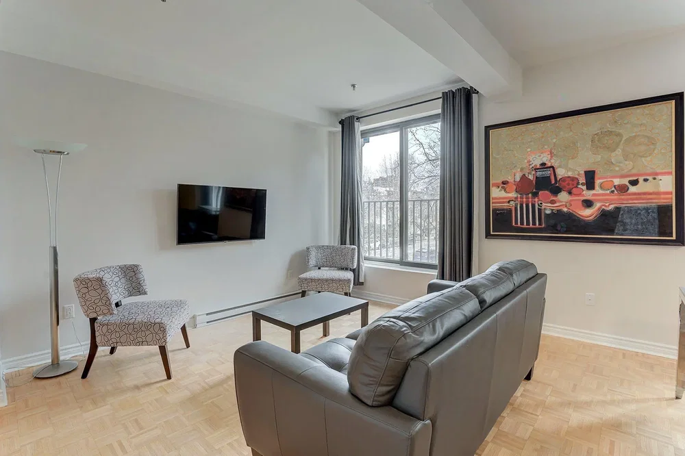 Soggiorno; vista, luce naturale, stile moderno