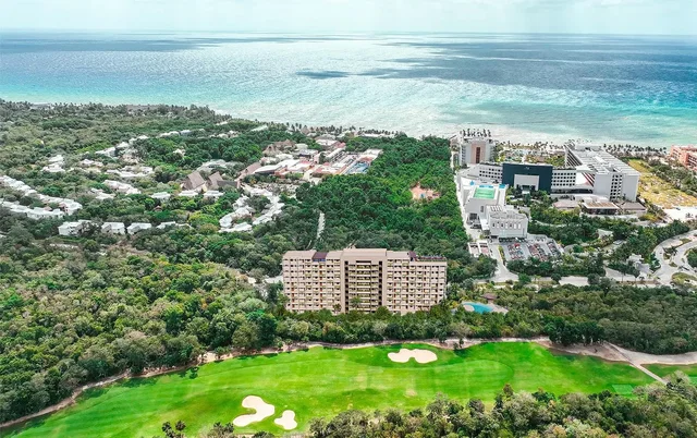 Haus und umgebung; blick