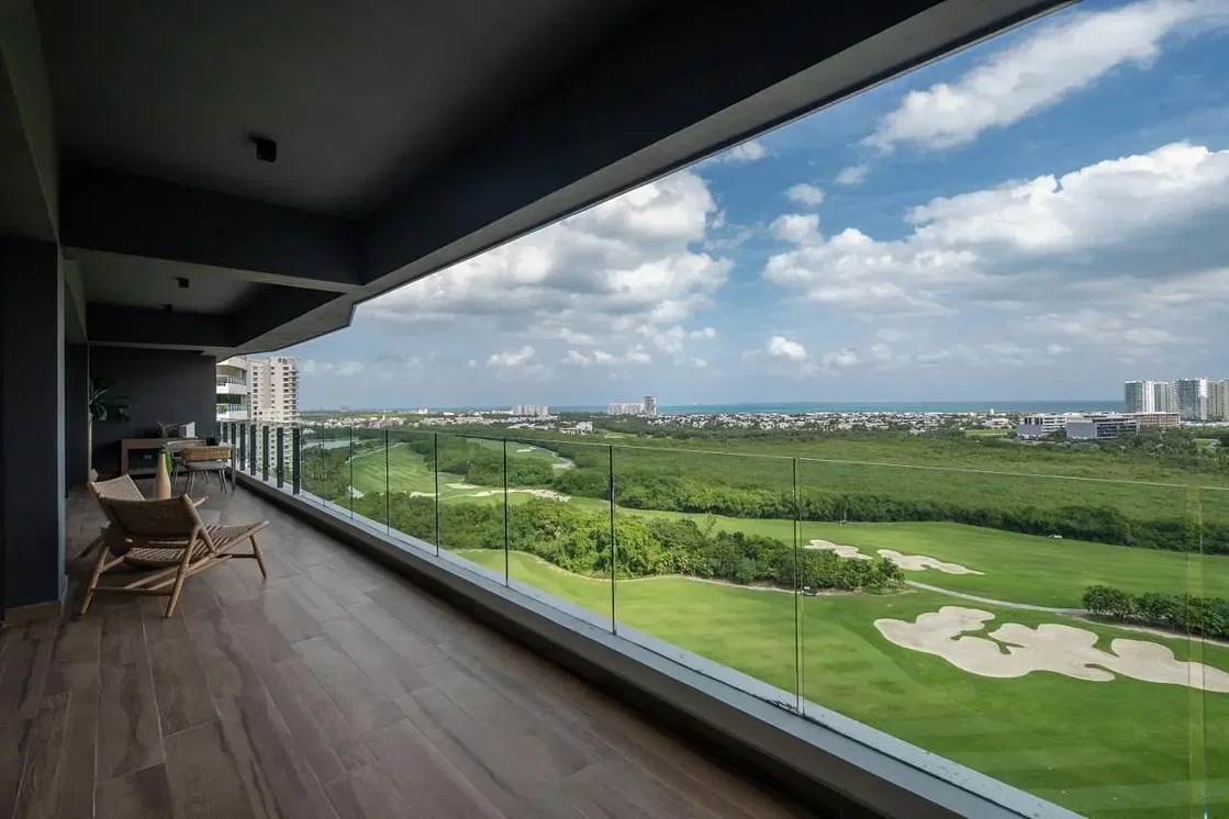 Balcon; vue, carrelage
