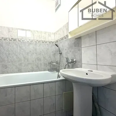 Badezimmer; fliesenboden