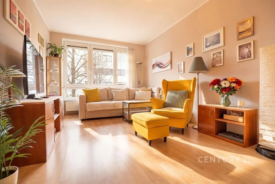 Woonkamer; natuurlijk licht, moderne stijl, houten vloer