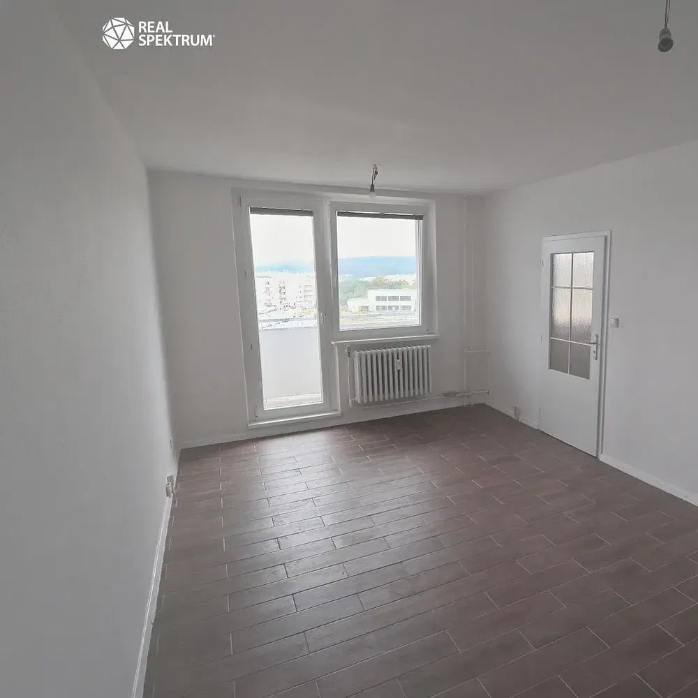 Wohnzimmer; fliesenboden, blick, tageslicht