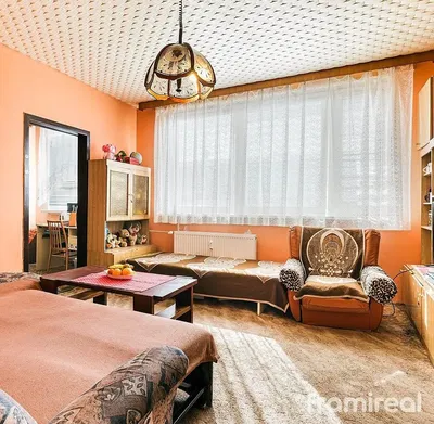 Dnevni boravak; prirodna svjetlost, rustikalni stil