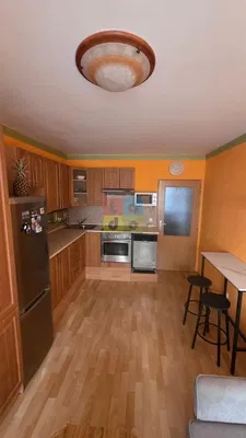 Küche; küchengeräte, fliesenboden