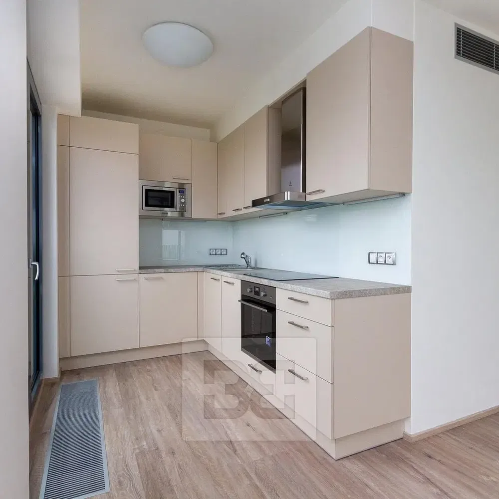 Küche; küchengeräte, moderner stil, renoviert, holzboden, tageslicht