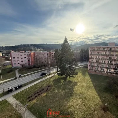 Kuća i okolina; pogled