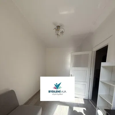 Wohnzimmer; tageslicht, holzboden