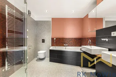 Badezimmer; fliesenboden, renoviert, tageslicht, moderner stil