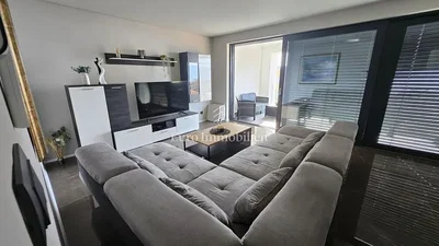 Soggiorno; vista, luce naturale, stile moderno